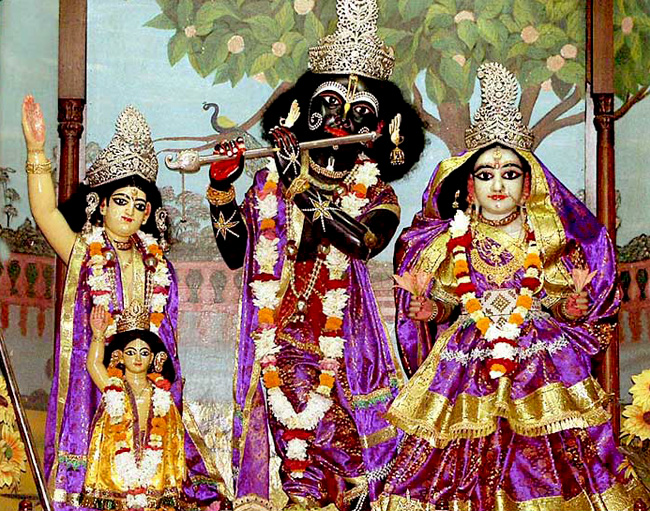 Шри Шри Гандхарвика-Гиридхари - Божества Шрилы Бхактисиддханты Сарасвати Тхакура